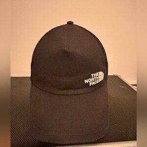 The North Face Mesh snap back hat